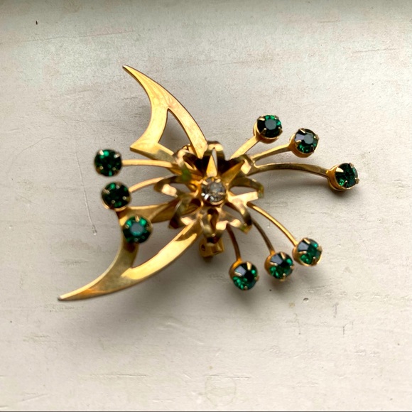 Vintage Jewelry - Vintage floral pin